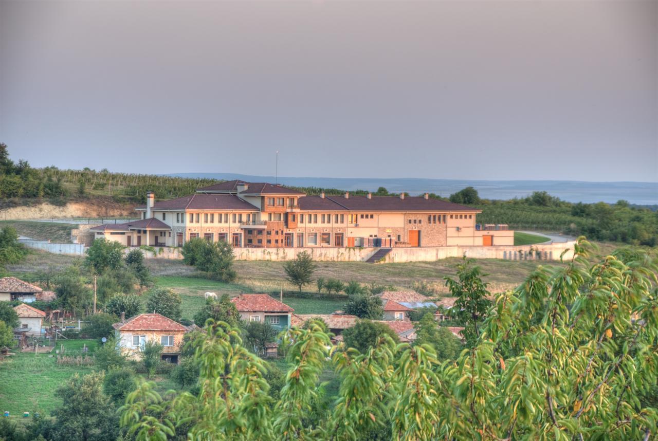 Hotel Chateau Des Bergers Targovishte  Dış mekan fotoğraf