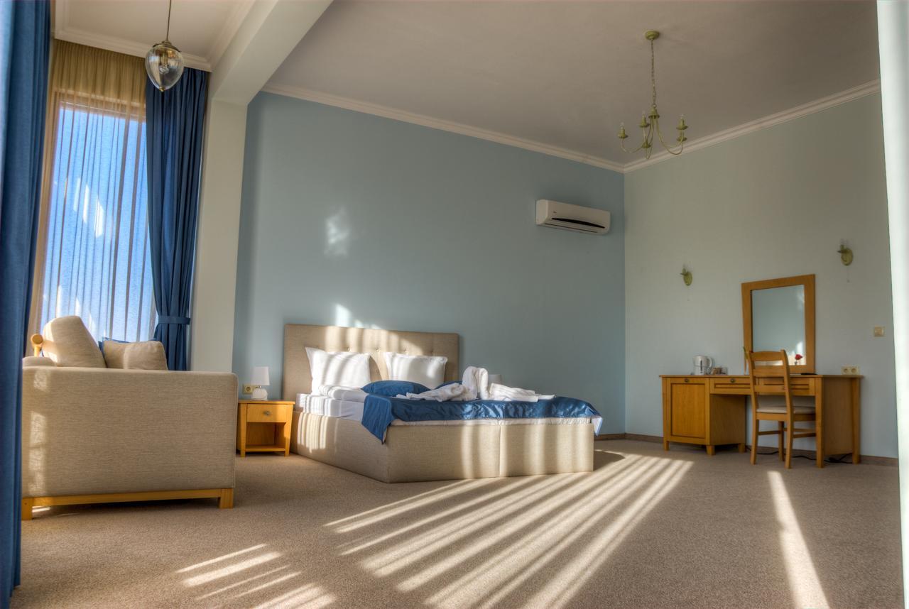 Hotel Chateau Des Bergers Targovishte  Dış mekan fotoğraf