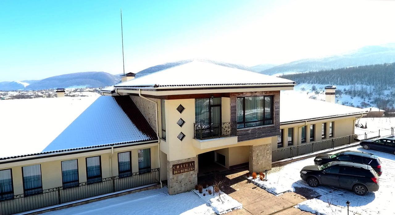 Hotel Chateau Des Bergers Targovishte  Dış mekan fotoğraf
