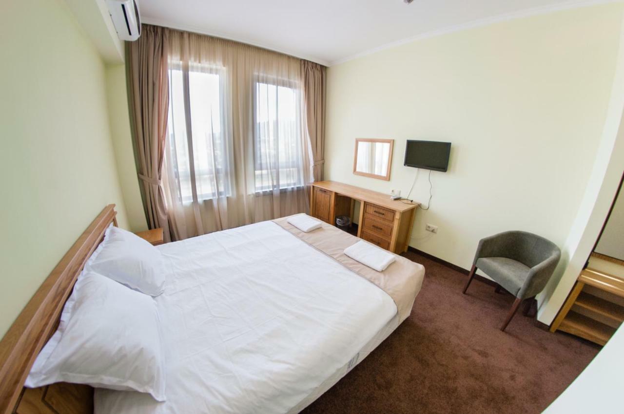 Hotel Chateau Des Bergers Targovishte  Dış mekan fotoğraf